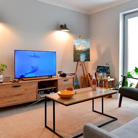 Pass The Keys Cosy 2 Bed Apartment With Parking Cardiff Exterior photo