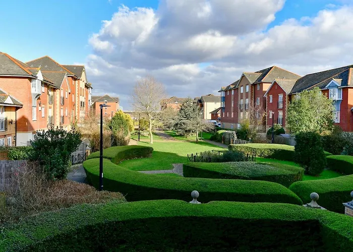 Pass The Keys Cosy 2 Bed Apartment With Parking