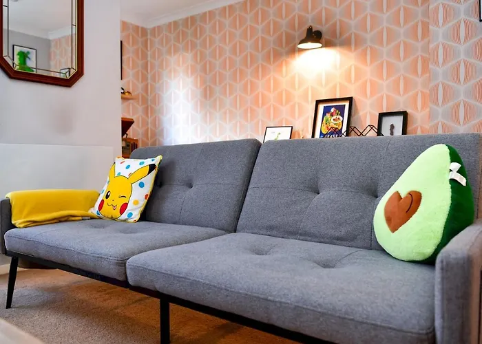 Pass The Keys Cosy 2 Bed Apartment With Parking