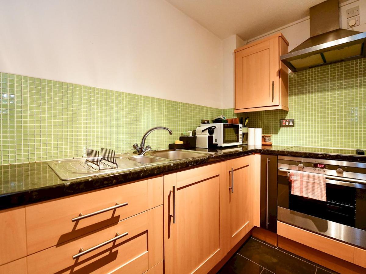Apartment Pass The Keys Cosy 2 Bed With Parking *
